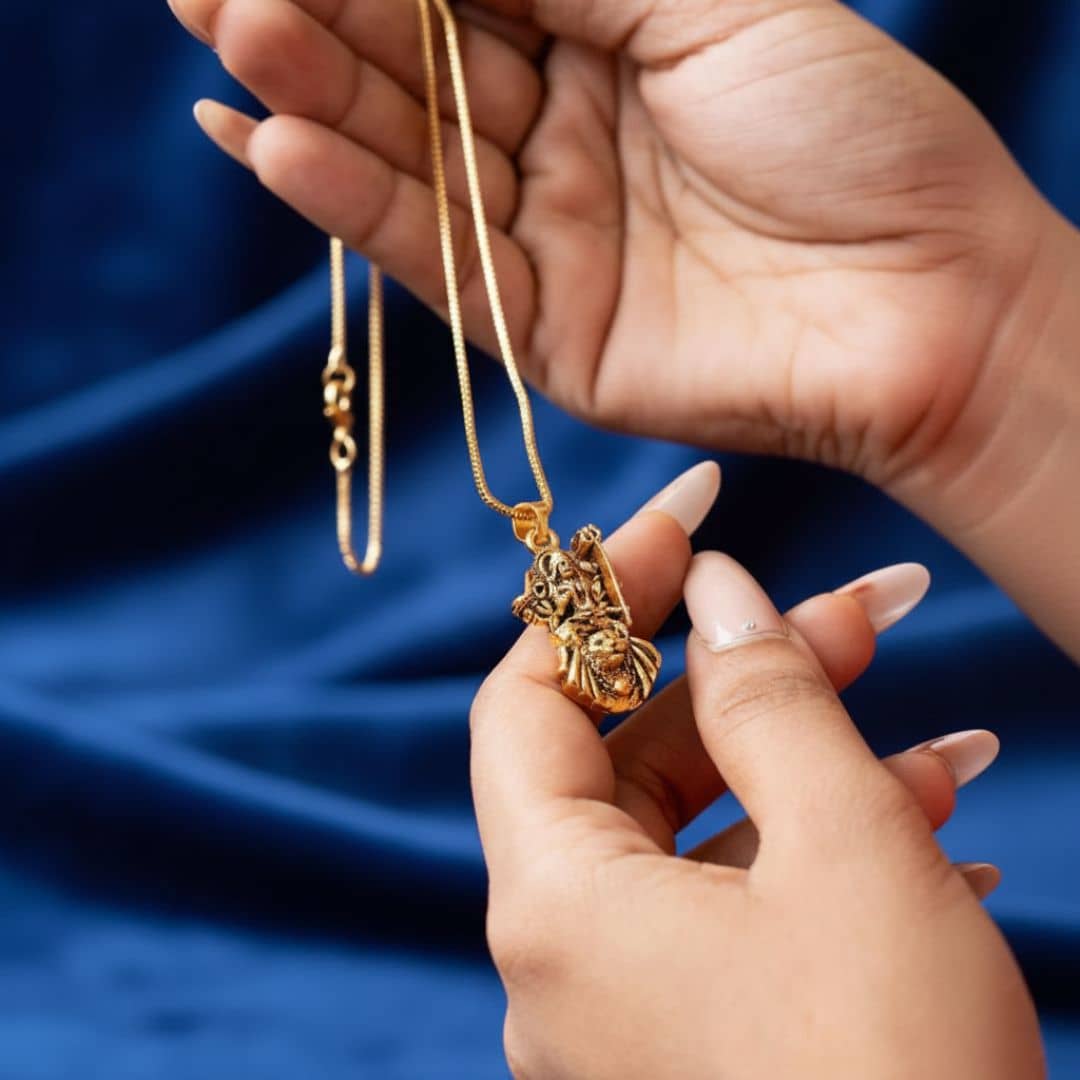 Maa Ambe Grace Pendant With Chain